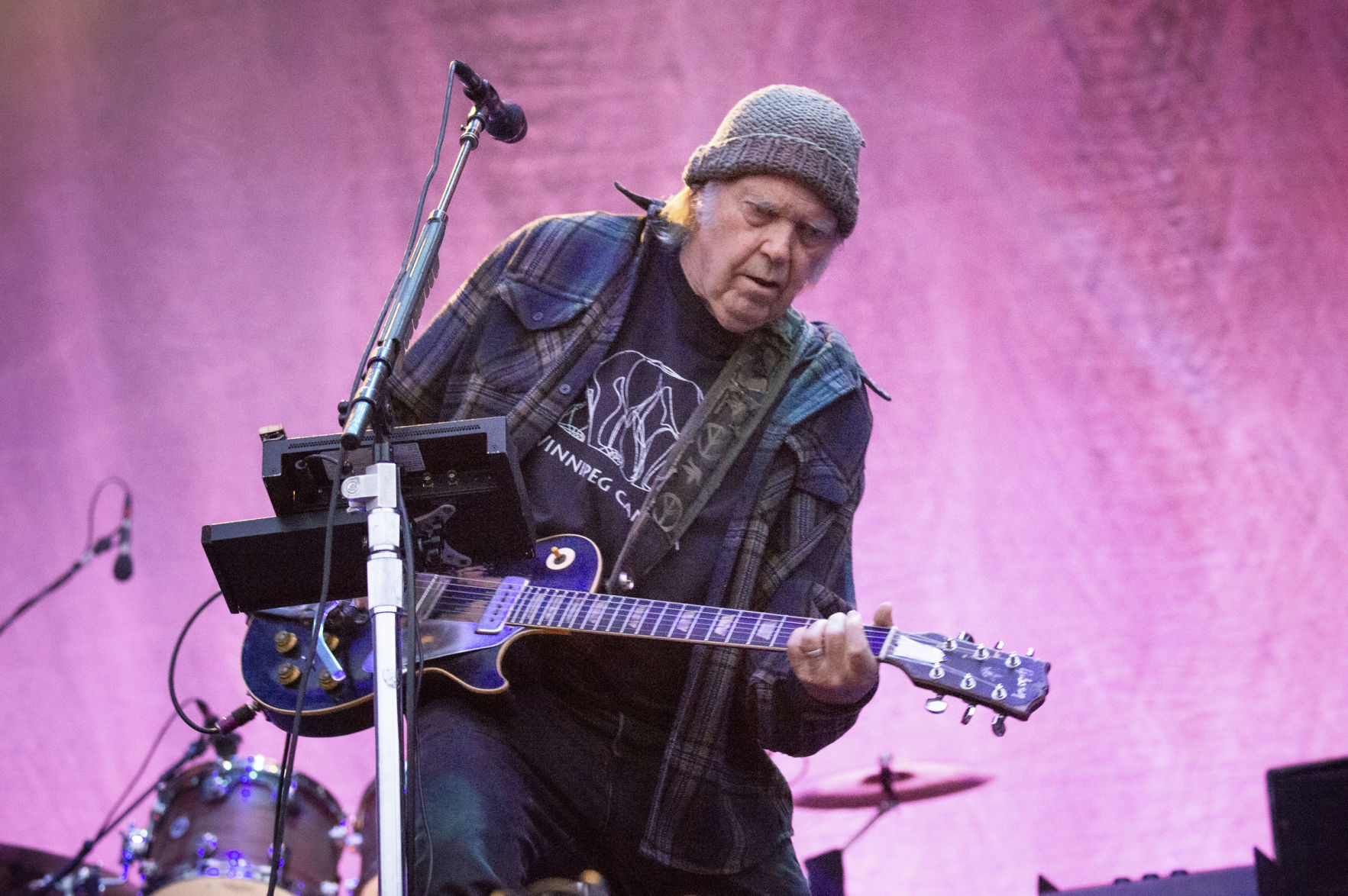 Neil Young, 73
